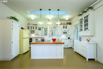 16800 NW Willis Rd, McMinnville, OR 97128 - Photo 15