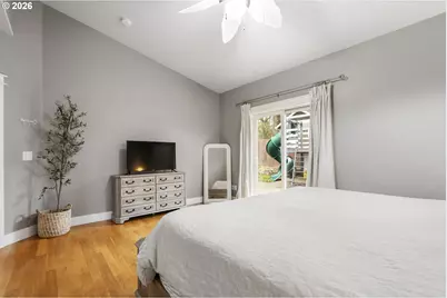 9250 SW Sagert St, Tualatin, OR 97062 - Photo 17