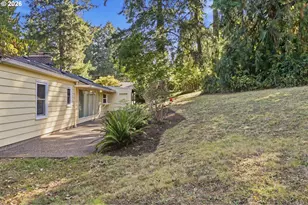 9477 SW 62nd Dr, Portland, OR 97219 - Photo 23