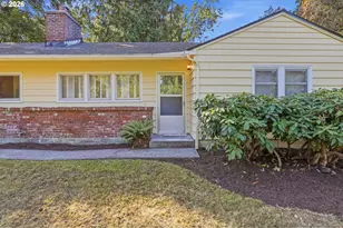 9477 SW 62nd Dr, Portland, OR 97219 - Photo 3