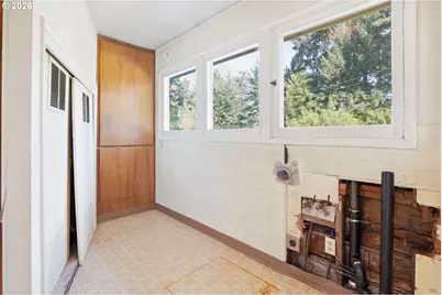 9477 SW 62nd Dr, Portland, OR 97219 - Photo 15
