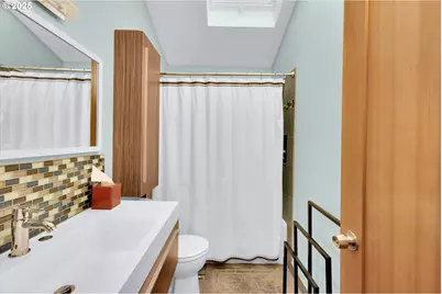 3212 NW Wilson St, Portland, OR 97210 - Photo 25