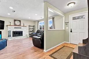 305 Meadow Ln, Creswell, OR 97426 - Photo 5