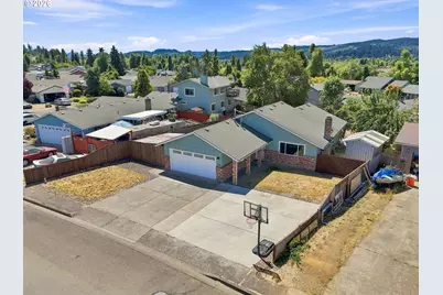 305 Meadow Ln, Creswell, OR 97426 - Photo 29