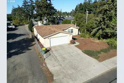 855 Maple St, Florence, OR 97439 - Photo 27