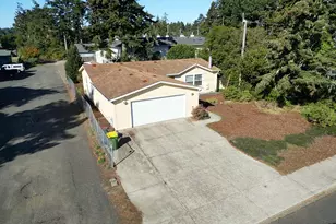 855 Maple St, Florence, OR 97439 - Photo 27