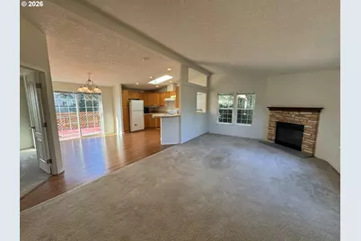 855 Maple St, Florence, OR 97439 - Photo 3