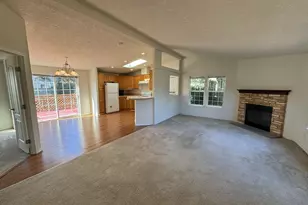 855 Maple St, Florence, OR 97439 - Photo 3