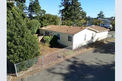 855 Maple St, Florence, OR 97439 - Photo 29