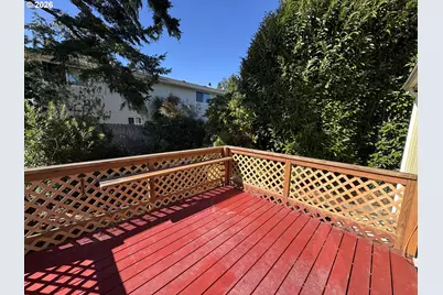 855 Maple St, Florence, OR 97439 - Photo 25