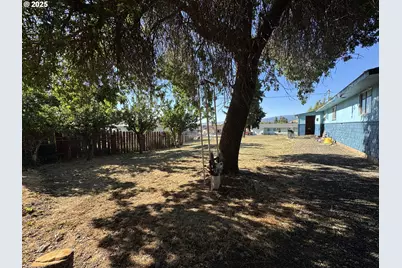 903 S Klickitat St, Goldendale, WA 98620 - Photo 7