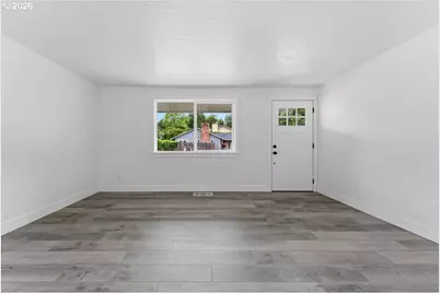 8970 SW Reiling St, Portland, OR 97224 - Photo 3