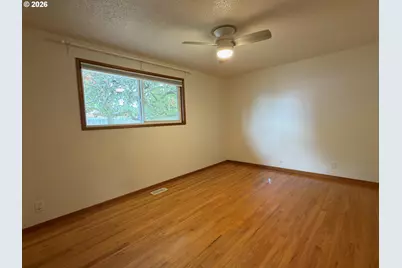 2188 SE Pine St, Hillsboro, OR 97123 - Photo 11