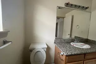 702 NE 94th Ave, Portland, OR 97220 - Photo 33