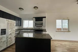 702 NE 94th Ave, Portland, OR 97220 - Photo 13