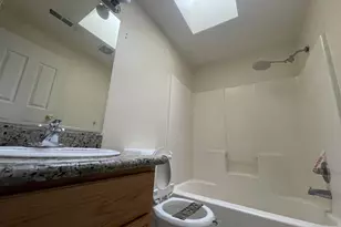 702 NE 94th Ave, Portland, OR 97220 - Photo 39