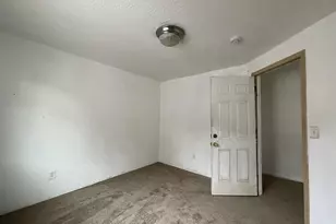 702 NE 94th Ave, Portland, OR 97220 - Photo 25