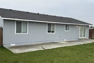 160 S E 9th St, Irrigon, OR 97844 - Photo 3