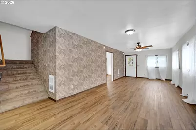 47638 Hwy 58, Oakridge, OR 97463 - Photo 11
