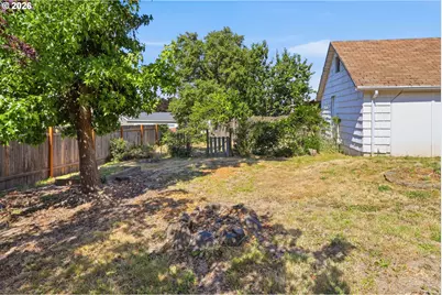 687 Jefferson St, Lafayette, OR 97127 - Photo 35