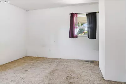 687 Jefferson St, Lafayette, OR 97127 - Photo 17