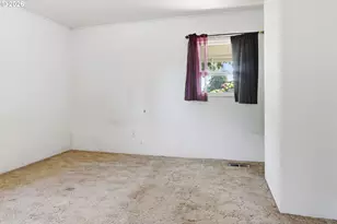 687 Jefferson St, Lafayette, OR 97127 - Photo 17