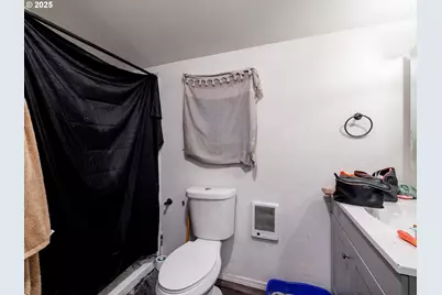 4840 NE 99th Ave, Portland, OR 97220 - Photo 9