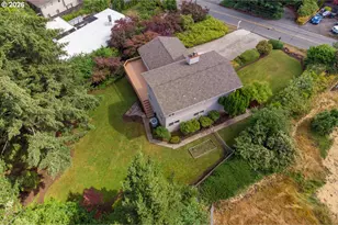 2695 Hillcrest Dr, West Linn, OR 97068 - Photo 31