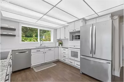 2695 Hillcrest Dr, West Linn, OR 97068 - Photo 9