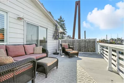 535 NE Bridgeton Rd #2, Portland, OR 97211 - Photo 23