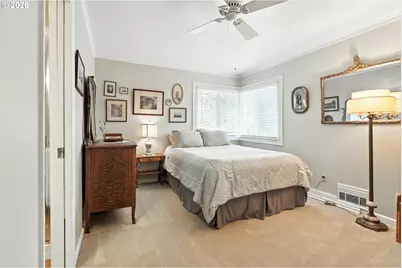 535 NE Bridgeton Rd #2, Portland, OR 97211 - Photo 13