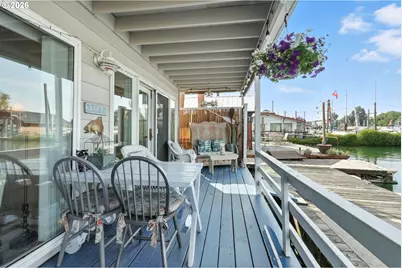 535 NE Bridgeton Rd #2, Portland, OR 97211 - Photo 29