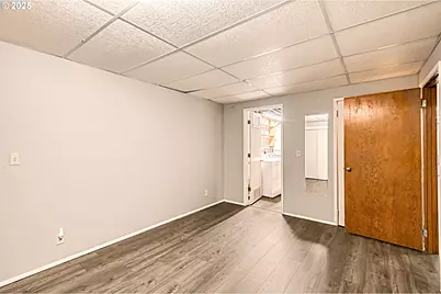 472 SE 72nd Ave, Portland, OR 97215 - Photo 31