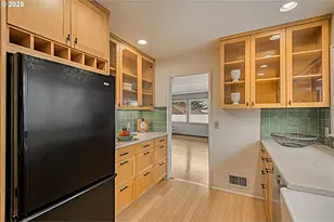 472 SE 72nd Ave, Portland, OR 97215 - Photo 15