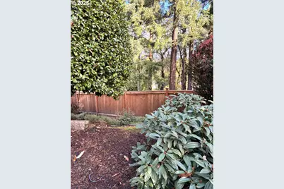 472 SE 72nd Ave, Portland, OR 97215 - Photo 37