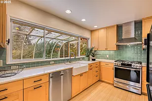 472 SE 72nd Ave, Portland, OR 97215 - Photo 13