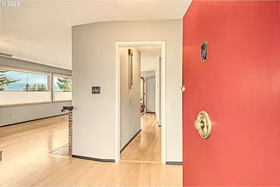 472 SE 72nd Ave, Portland, OR 97215 - Photo 5