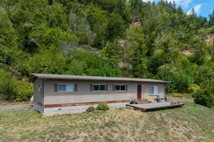 23907 State Hwy 38, Elkton, OR 97436 - Photo 39