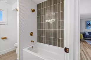 17148 SE Market St, Portland, OR 97233 - Photo 13