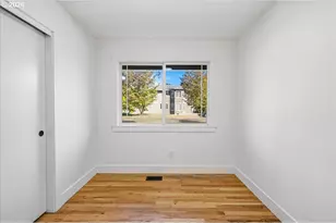 17148 SE Market St, Portland, OR 97233 - Photo 17