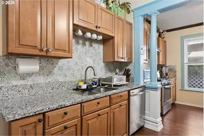8031 E Burnside St, Portland, OR 97215 - Photo 11