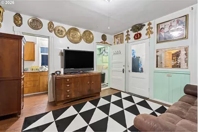 8031 E Burnside St, Portland, OR 97215 - Photo 15