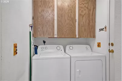 358 La Casa St, Eugene, OR 97402 - Photo 15