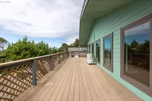 115 Fishing Rock St, Depoe Bay, OR 97341 - Photo 33