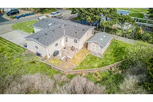 520 SW Cardinal St, Depoe Bay, OR 97341 - Photo 3