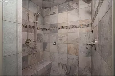 9004 SW Lancelot Ln, Portland, OR 97219 - Photo 23