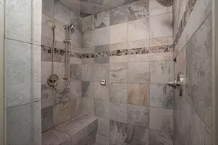 9004 SW Lancelot Ln, Portland, OR 97219 - Photo 23