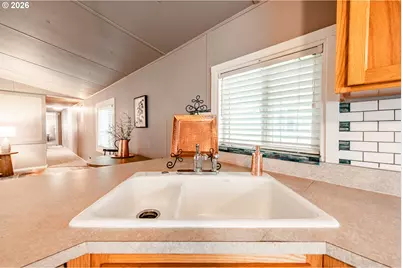 1475 Green Acres Rd #121, Eugene, OR 97408 - Photo 17