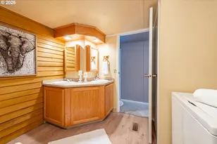 1475 Green Acres Rd, Eugene, OR 97408 - Photo 17