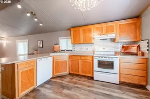 1475 Green Acres Rd, Eugene, OR 97408 - Photo 13